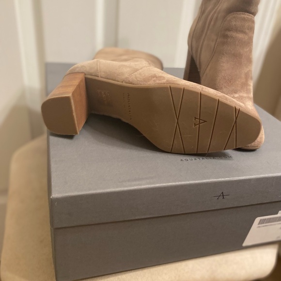 Aquatalia Luissa Tan Suede Bootie New in Box - Picture 7 of 8